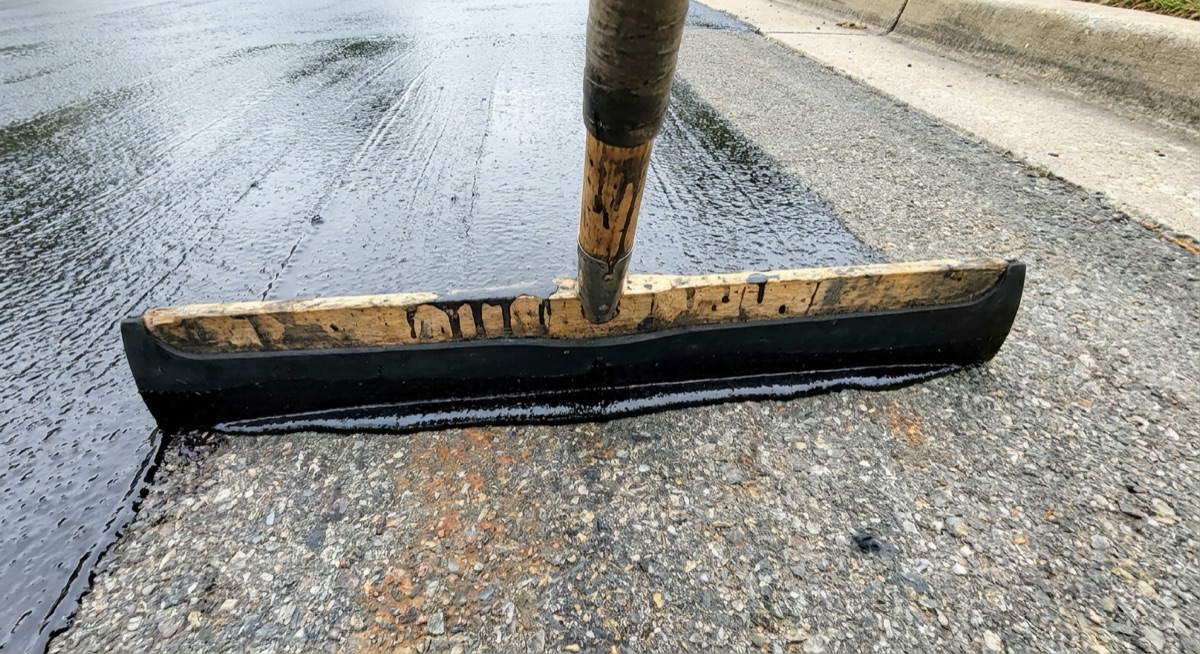 Driveway sealcoating application in Leesburg VA